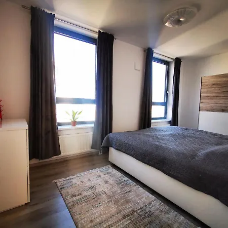 Citypark Ruzinov, Jarabinkova, 2 * Bratislava